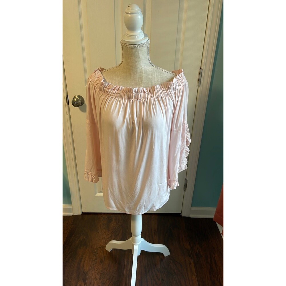 Charlie Paige Off Shoulder Top. Pink. Size L